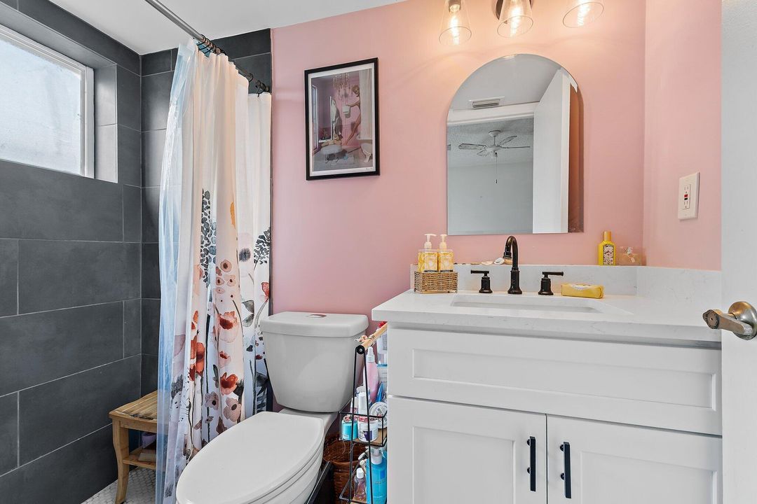 На продажу: $179,900 (3 спален, 2 ванн, 1116 Квадратных фут)