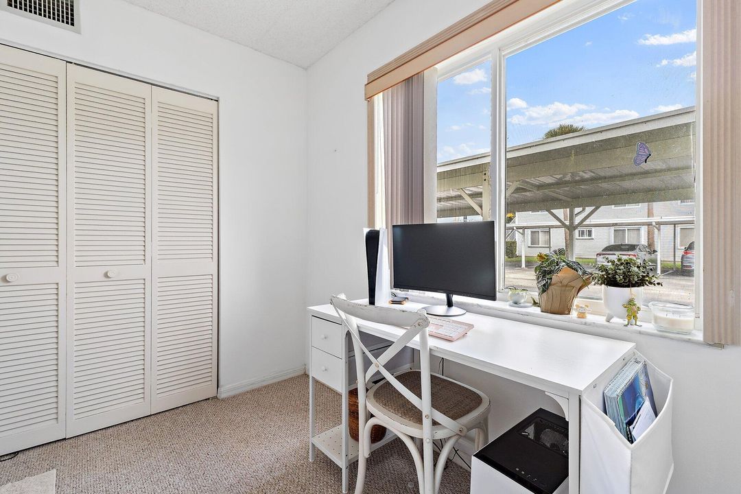 На продажу: $179,900 (3 спален, 2 ванн, 1116 Квадратных фут)