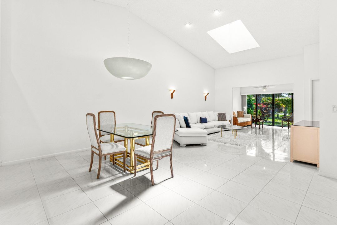 For Sale: $374,900 (2 beds, 2 baths, 1654 Square Feet)