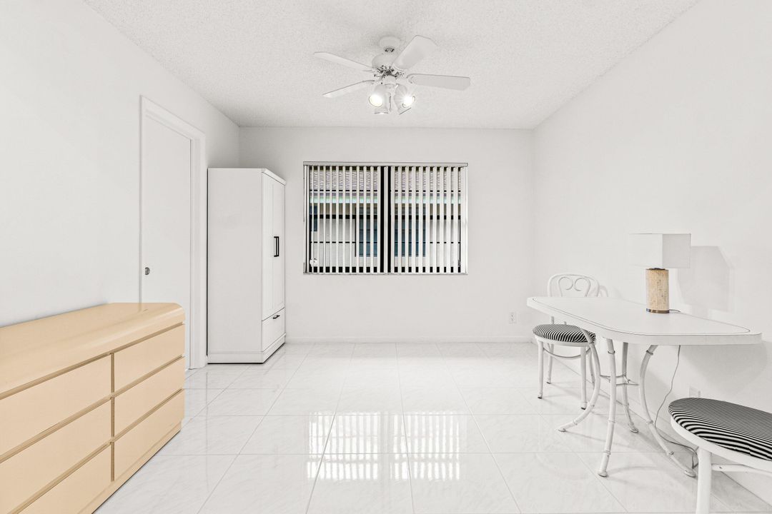 For Sale: $374,900 (2 beds, 2 baths, 1654 Square Feet)