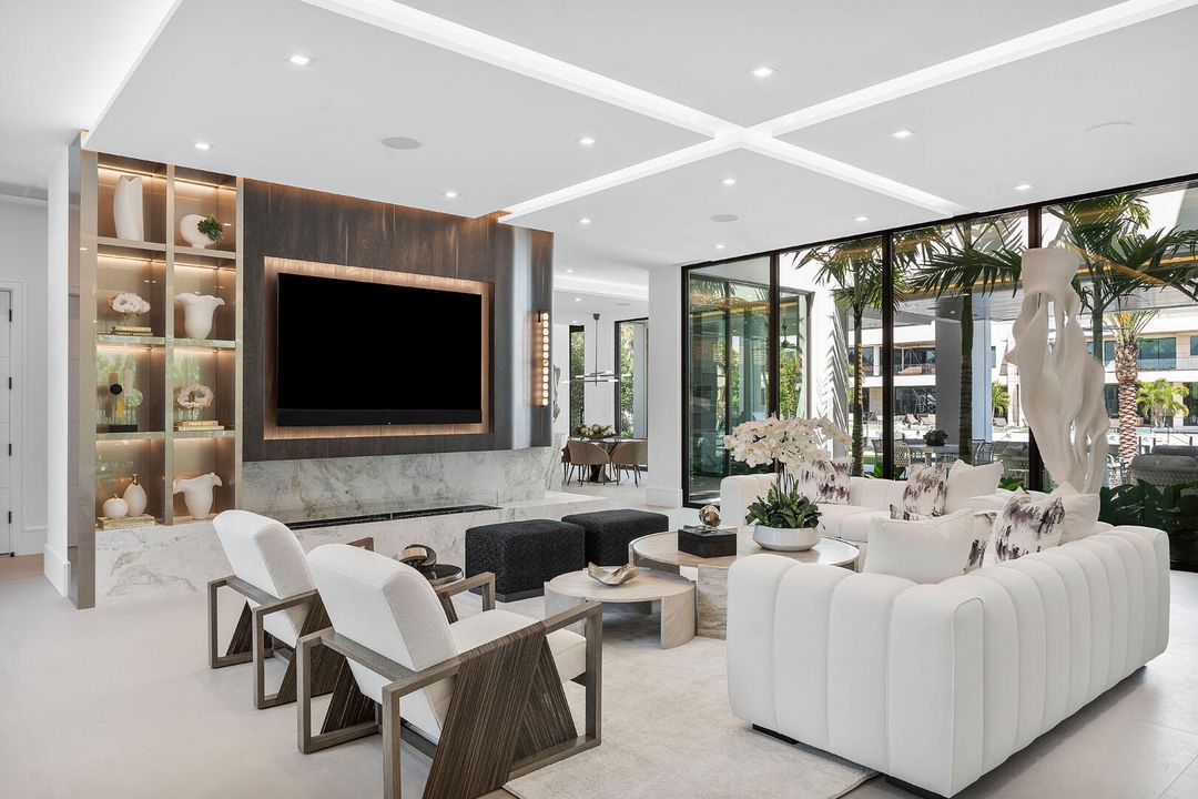 For Sale: $23,000,000 (6 beds, 7 baths, 9540 Square Feet)