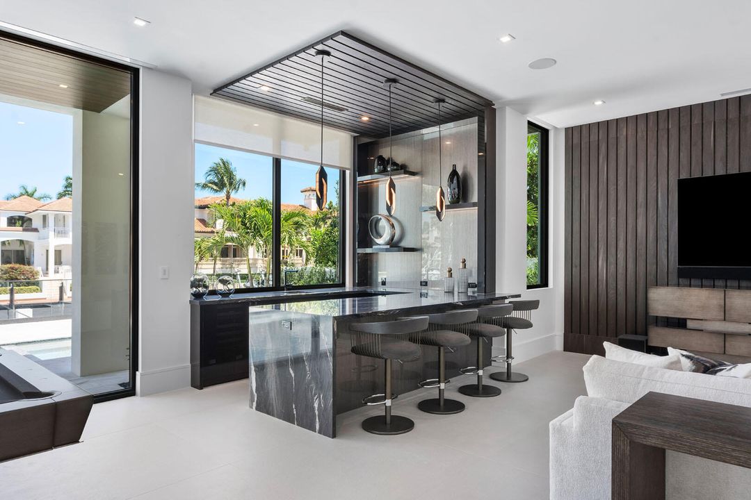 For Sale: $23,000,000 (6 beds, 7 baths, 9540 Square Feet)