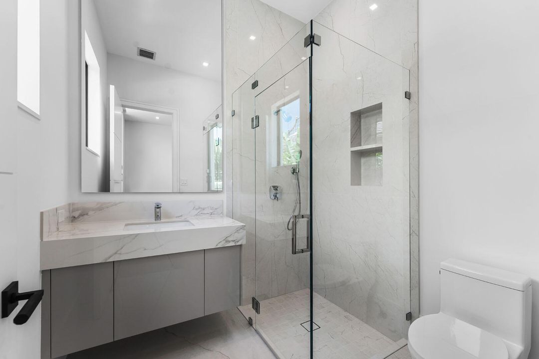 For Sale: $23,000,000 (6 beds, 7 baths, 9540 Square Feet)