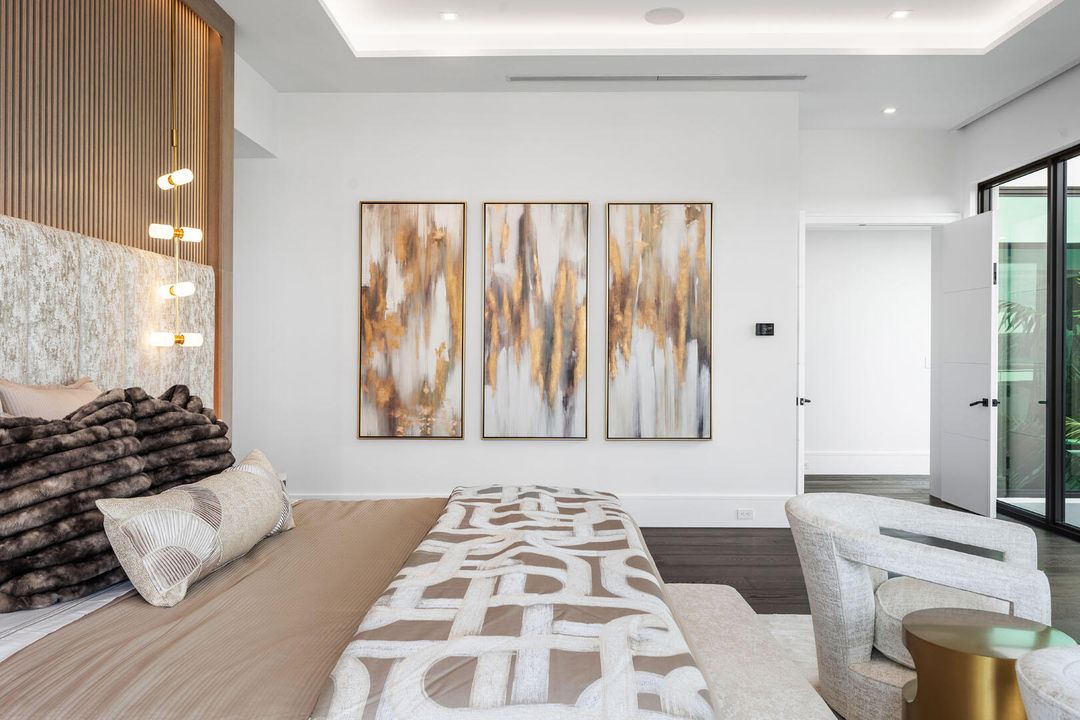 For Sale: $23,000,000 (6 beds, 7 baths, 9540 Square Feet)