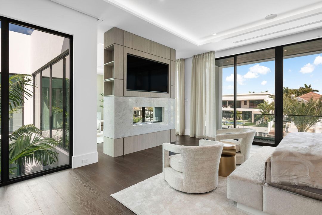 For Sale: $23,000,000 (6 beds, 7 baths, 9540 Square Feet)