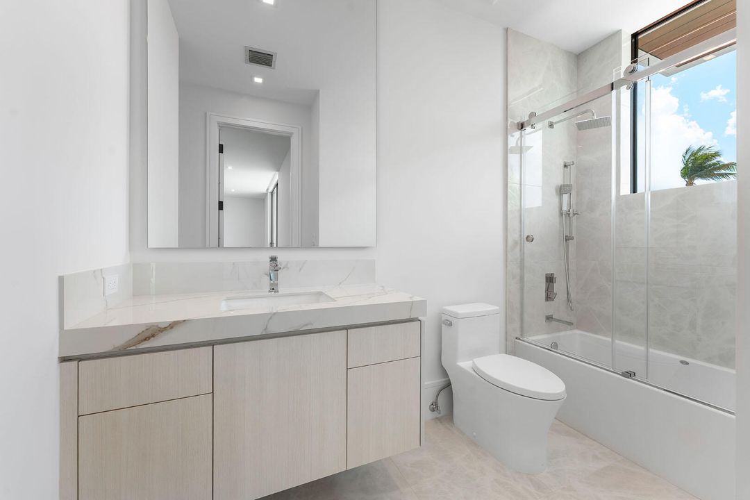 For Sale: $23,000,000 (6 beds, 7 baths, 9540 Square Feet)