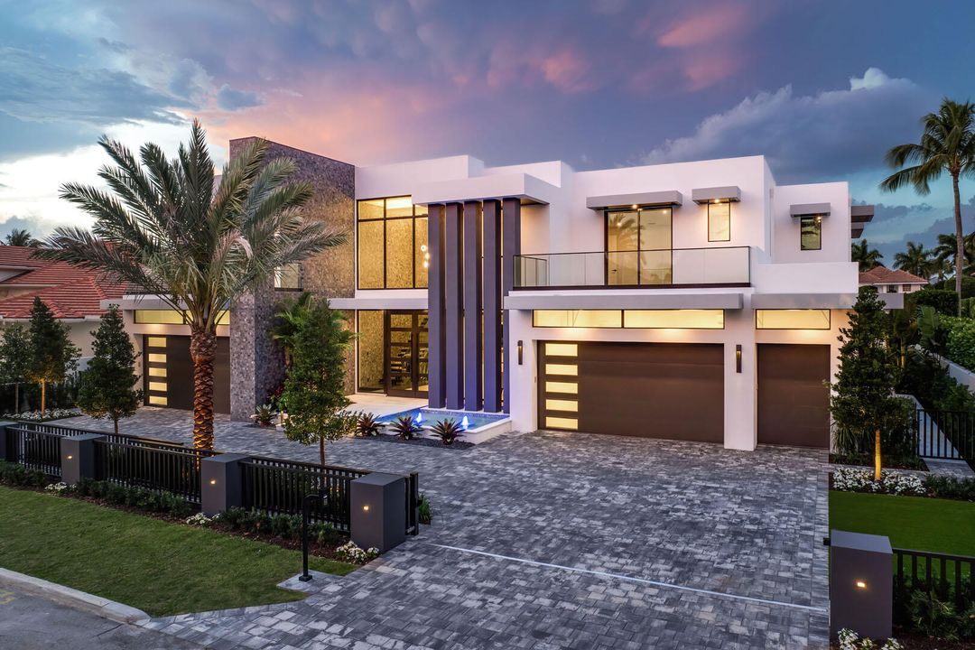 For Sale: $23,000,000 (6 beds, 7 baths, 9540 Square Feet)