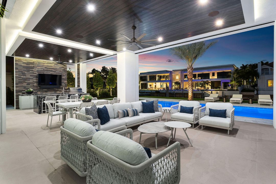 For Sale: $23,000,000 (6 beds, 7 baths, 9540 Square Feet)