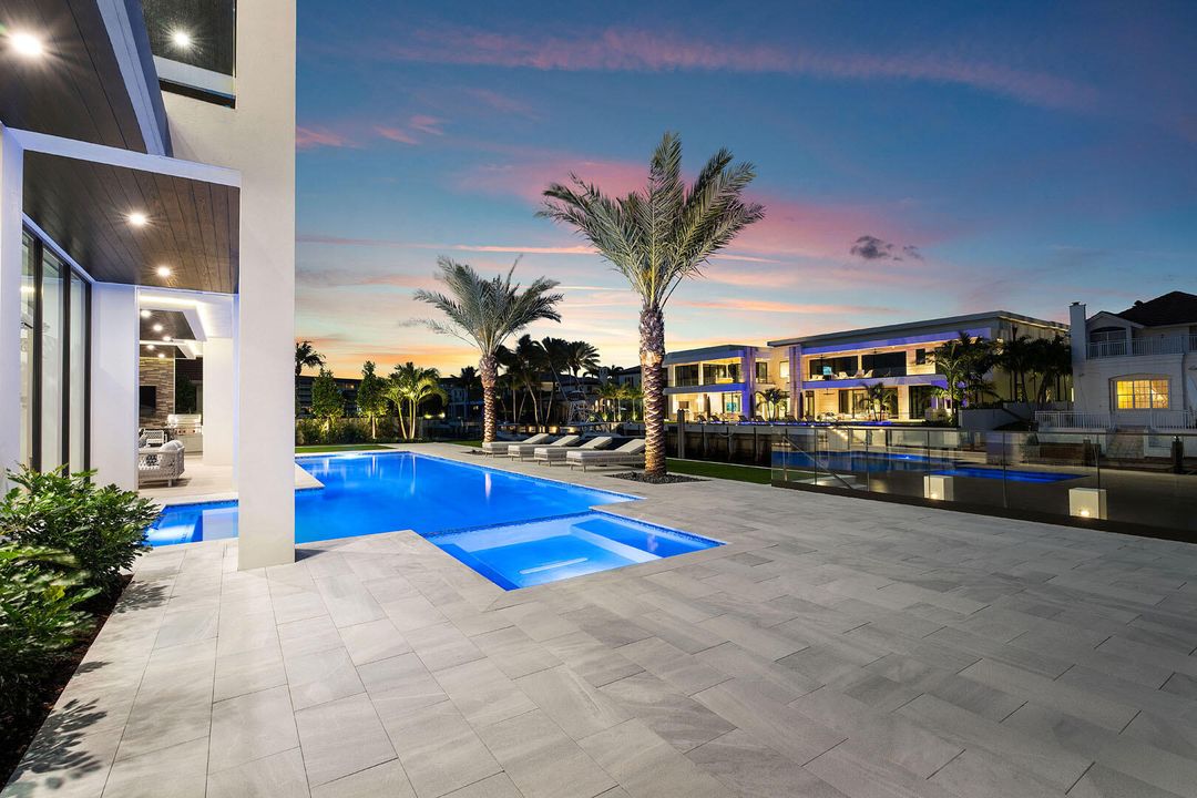 For Sale: $23,000,000 (6 beds, 7 baths, 9540 Square Feet)