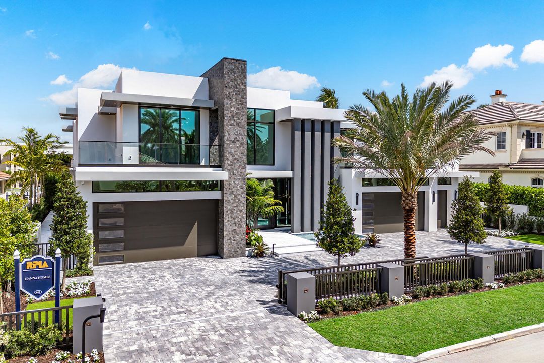 For Sale: $23,000,000 (6 beds, 7 baths, 9540 Square Feet)