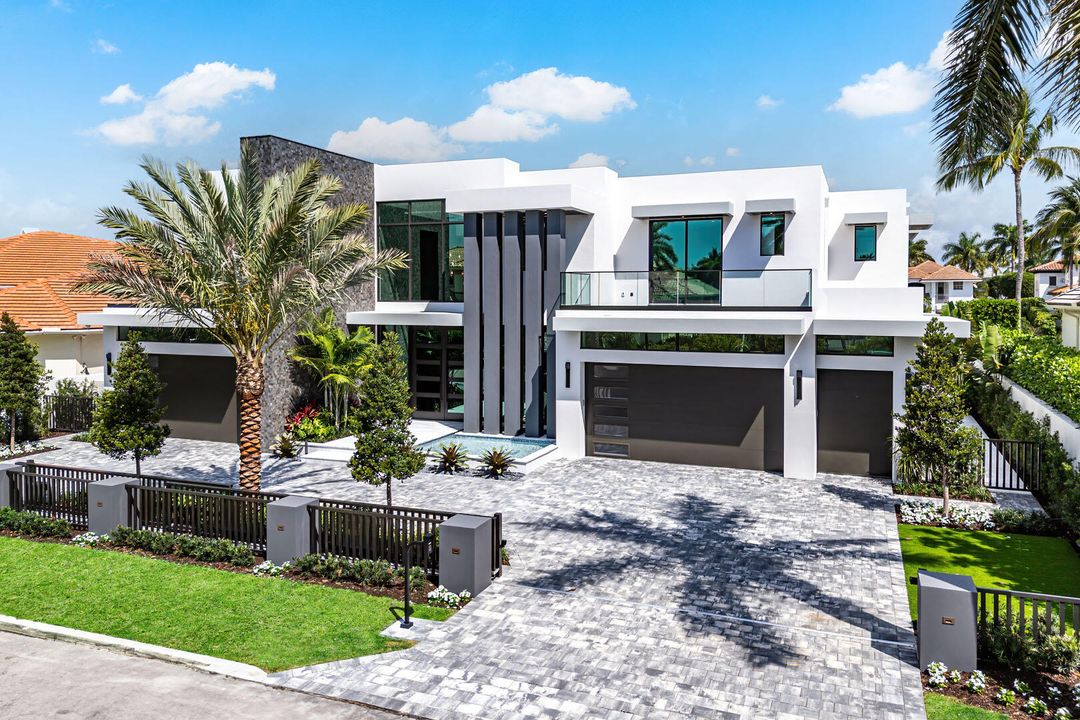 For Sale: $23,000,000 (6 beds, 7 baths, 9540 Square Feet)