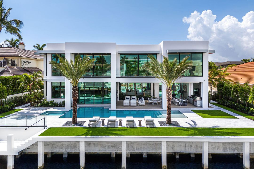 For Sale: $23,000,000 (6 beds, 7 baths, 9540 Square Feet)