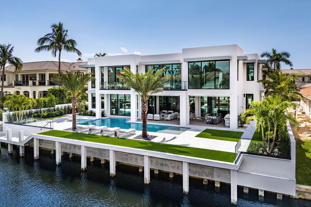 For Sale: $23,000,000 (6 beds, 7 baths, 9540 Square Feet)