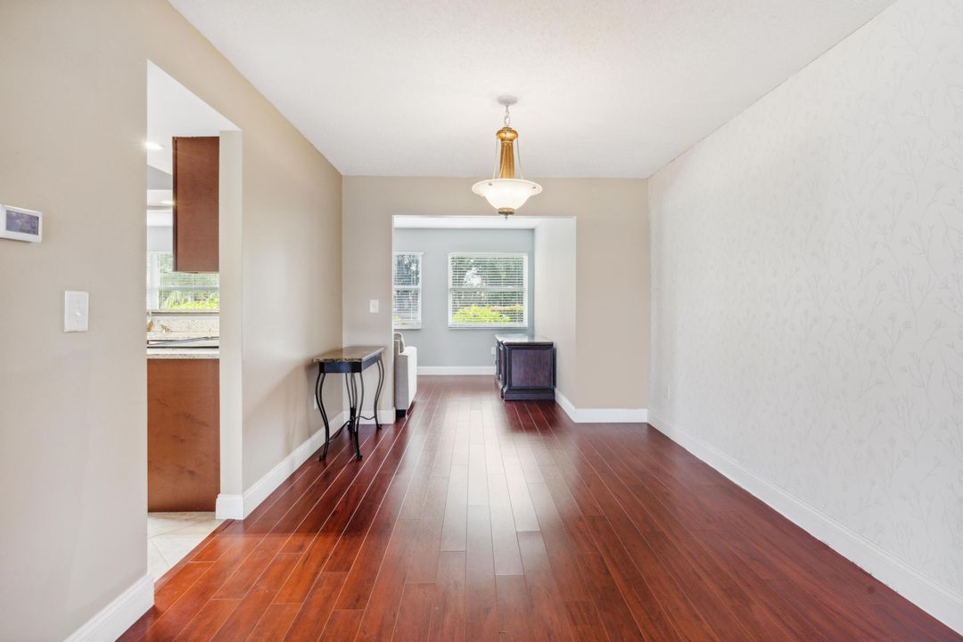 For Rent: $2,800 (2 beds, 2 baths, 1685 Square Feet)