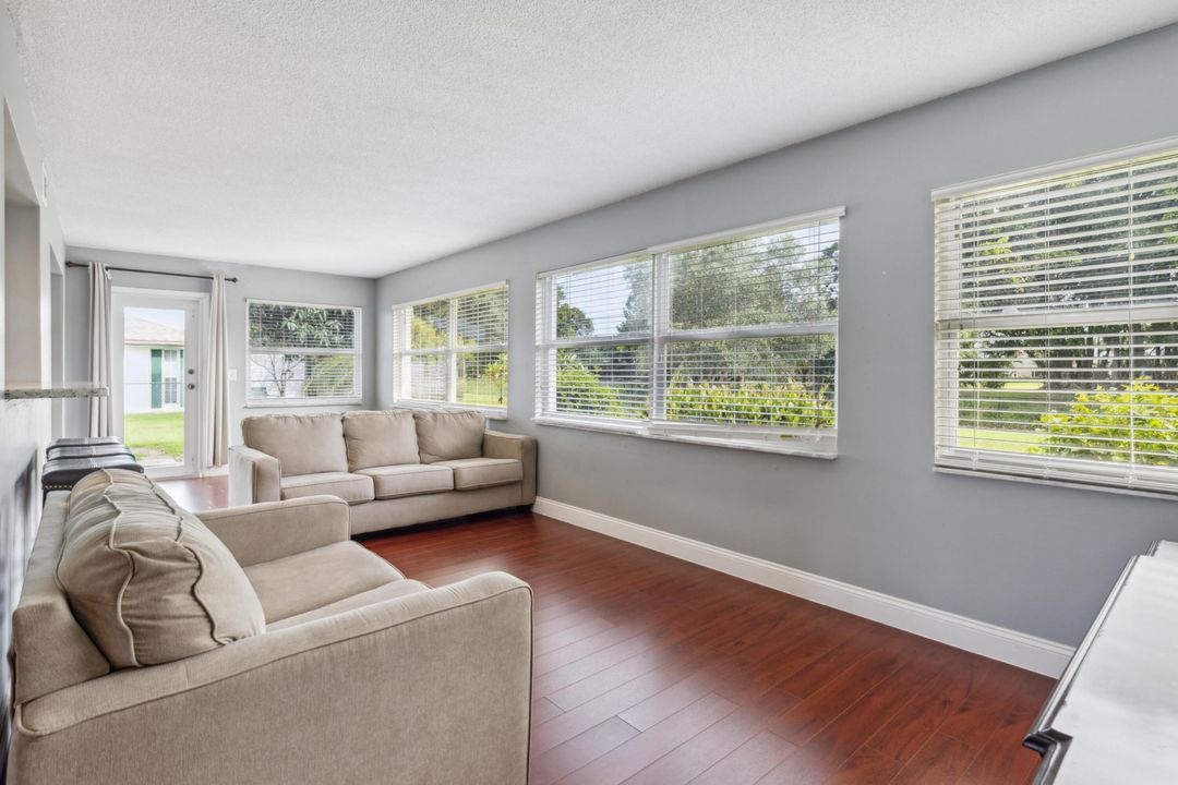 For Rent: $2,800 (2 beds, 2 baths, 1685 Square Feet)