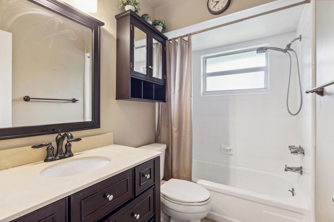 For Rent: $2,800 (2 beds, 2 baths, 1685 Square Feet)