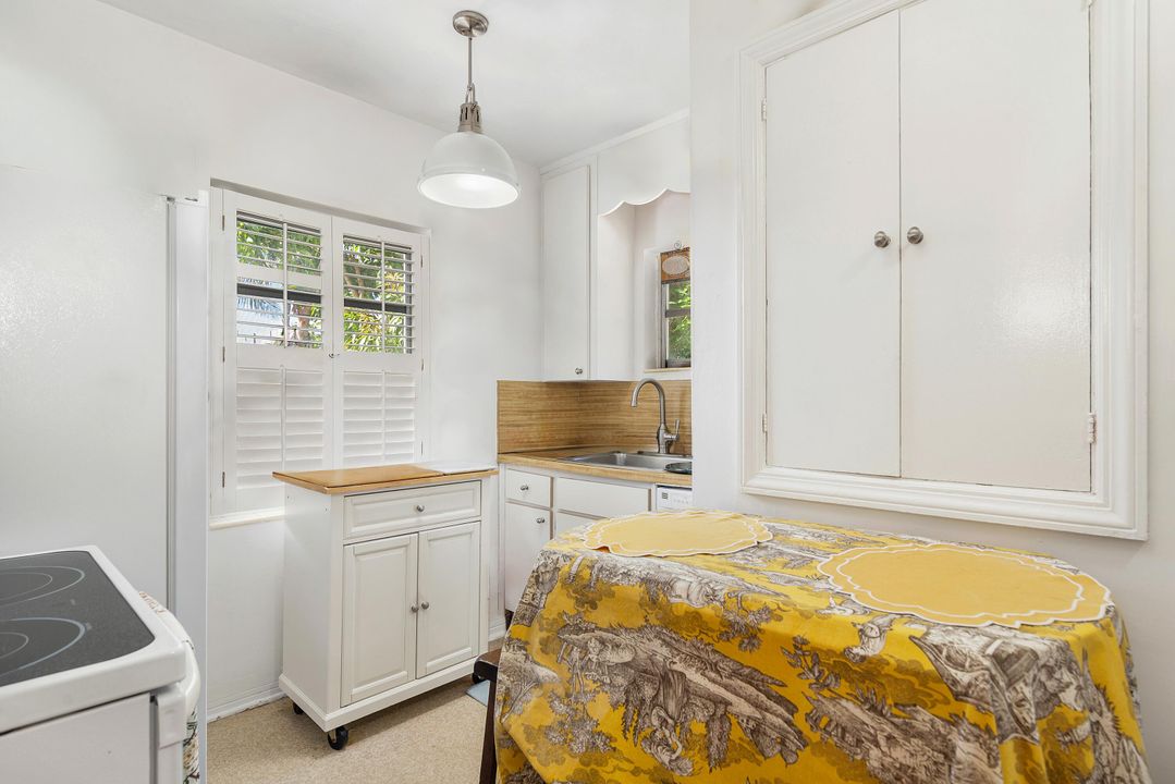 Active With Contract: $6,750,000 (4 beds, 4 baths, 2890 Square Feet)