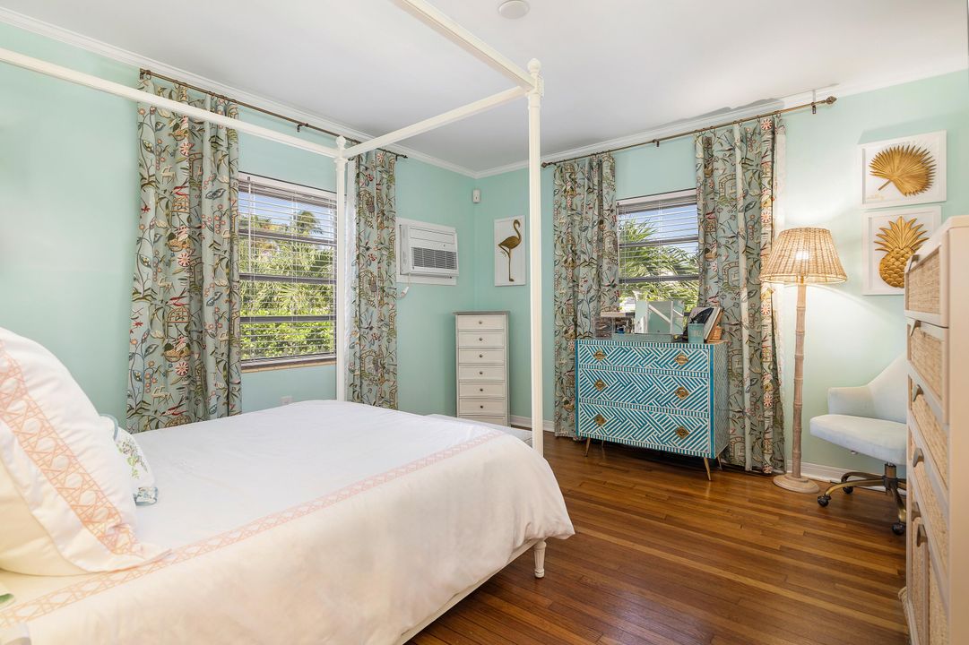 Active With Contract: $6,750,000 (4 beds, 4 baths, 2890 Square Feet)