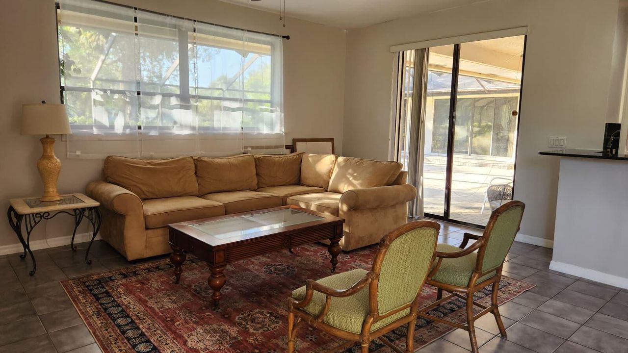 For Rent: $4,500 (4 beds, 3 baths, 3243 Square Feet)