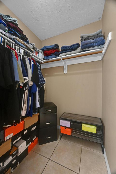 For Sale: $355,000 (3 beds, 2 baths, 1157 Square Feet)