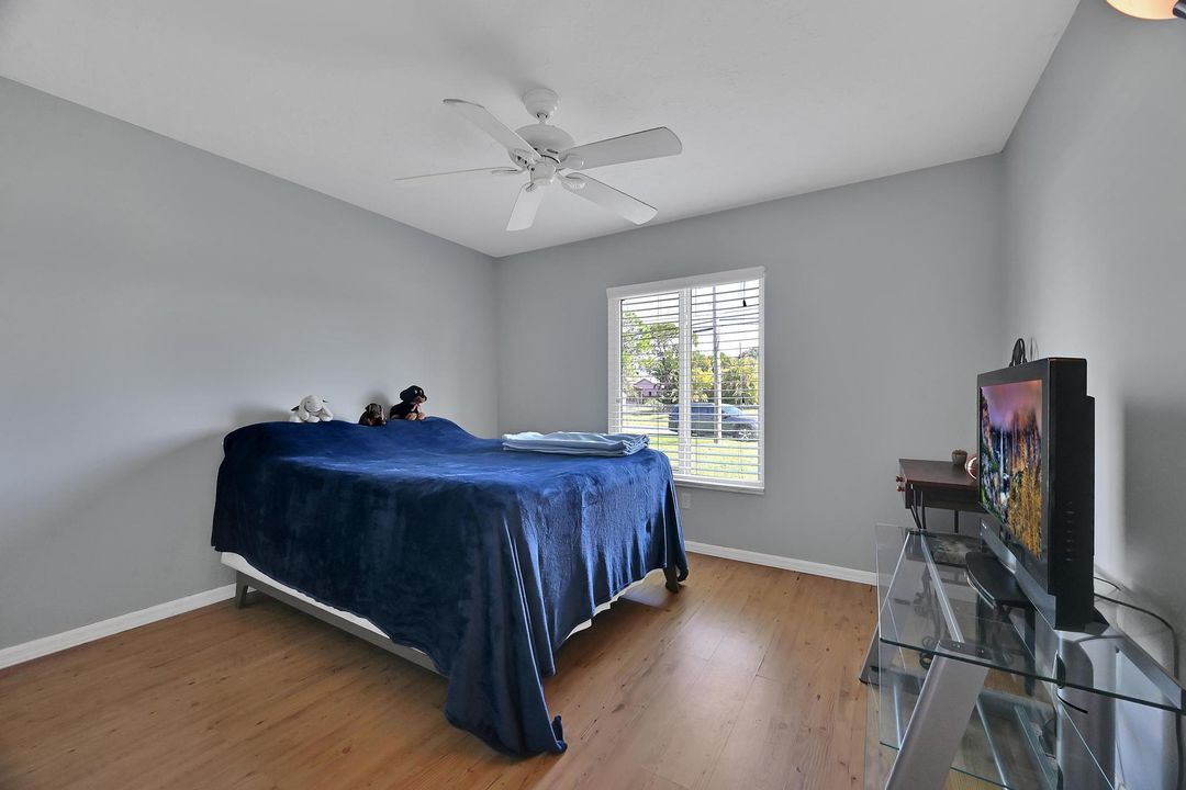 For Sale: $355,000 (3 beds, 2 baths, 1157 Square Feet)