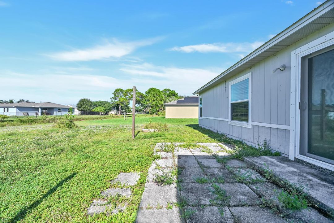 For Sale: $355,000 (3 beds, 2 baths, 1157 Square Feet)