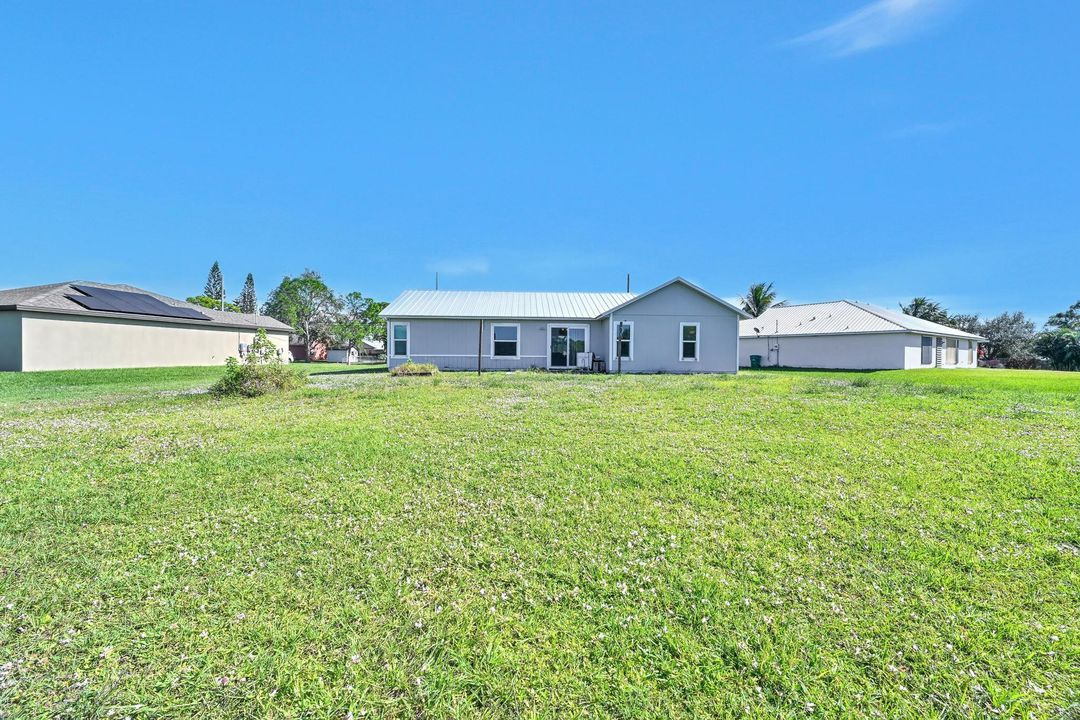 For Sale: $355,000 (3 beds, 2 baths, 1157 Square Feet)