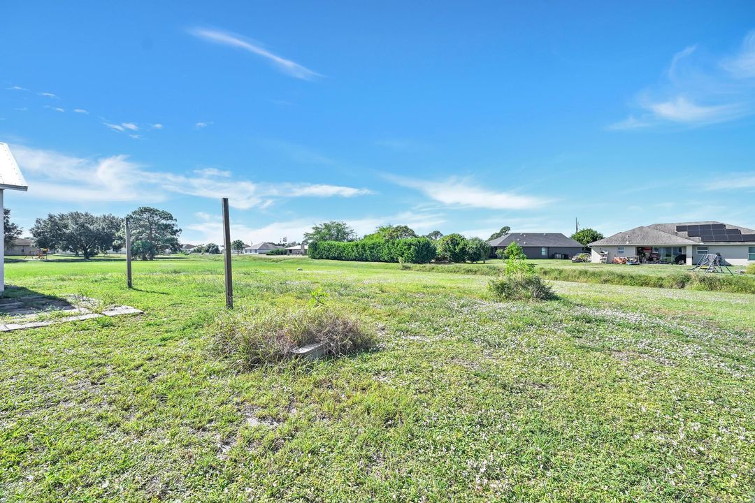 For Sale: $355,000 (3 beds, 2 baths, 1157 Square Feet)