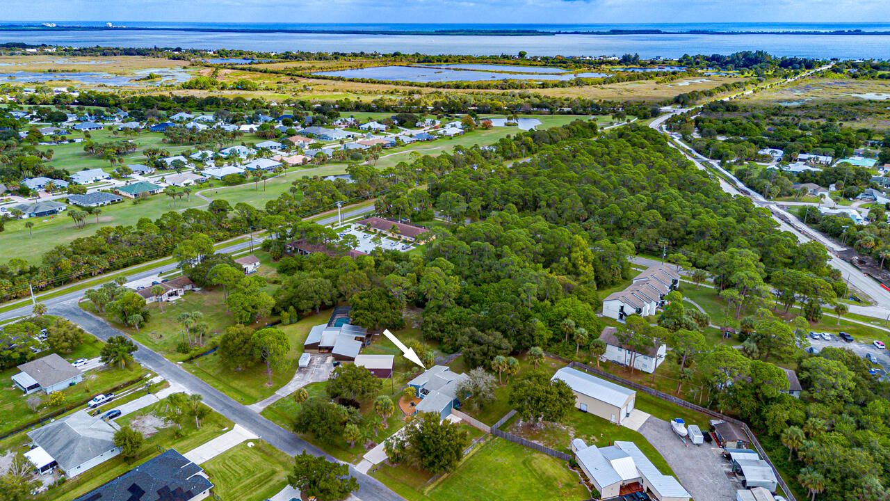 合同活跃: $339,000 (3 贝兹, 2 浴室, 1560 平方英尺)