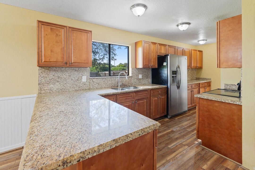 合同活跃: $339,000 (3 贝兹, 2 浴室, 1560 平方英尺)