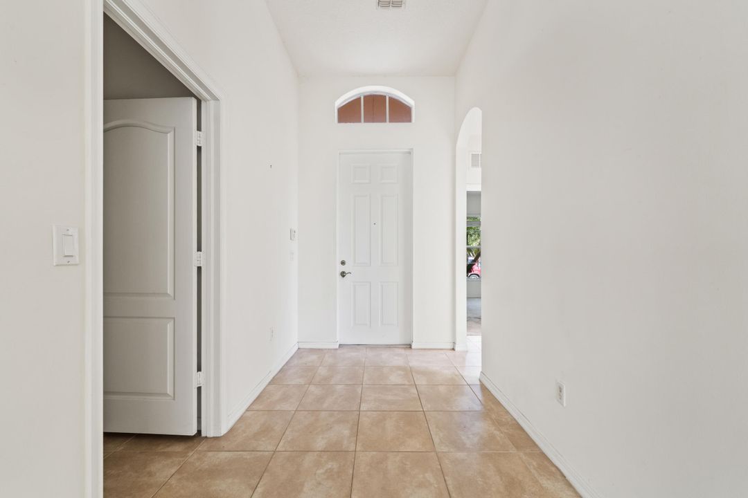 For Sale: $294,000 (3 beds, 2 baths, 1741 Square Feet)