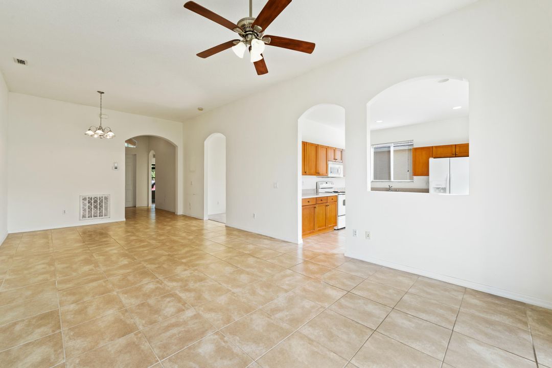 For Sale: $294,000 (3 beds, 2 baths, 1741 Square Feet)