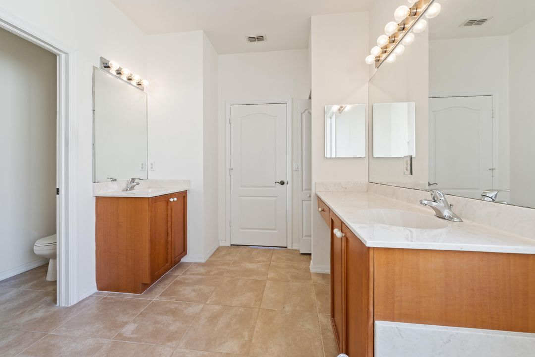 For Sale: $294,000 (3 beds, 2 baths, 1741 Square Feet)