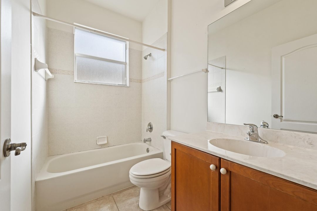 For Sale: $294,000 (3 beds, 2 baths, 1741 Square Feet)