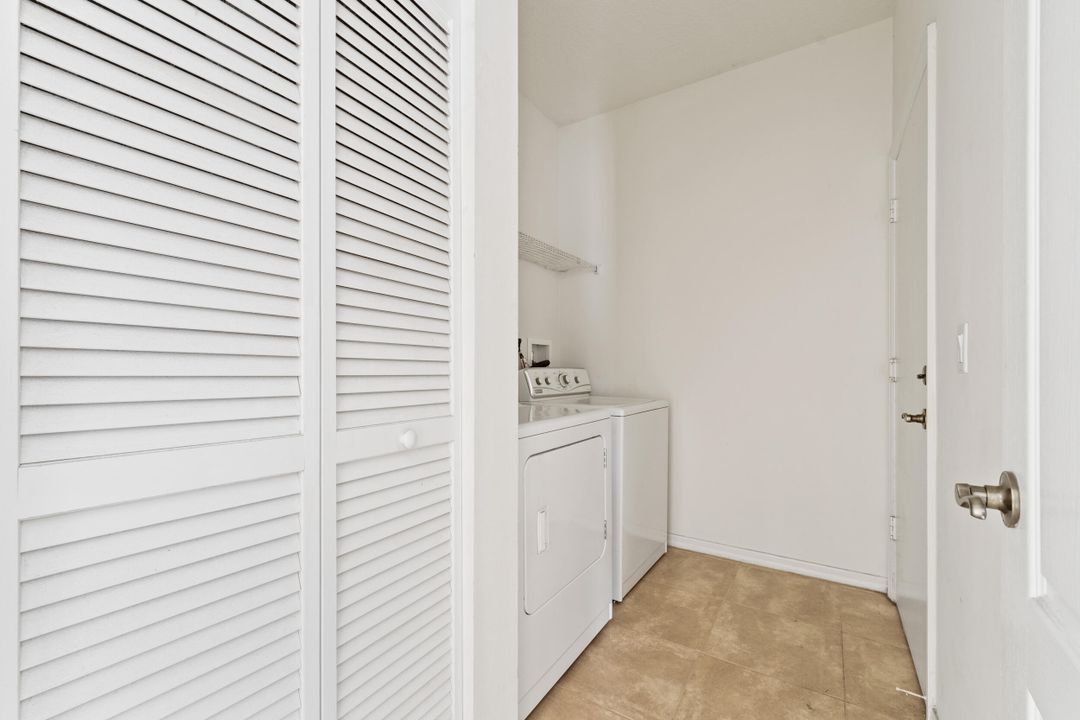 For Sale: $294,000 (3 beds, 2 baths, 1741 Square Feet)