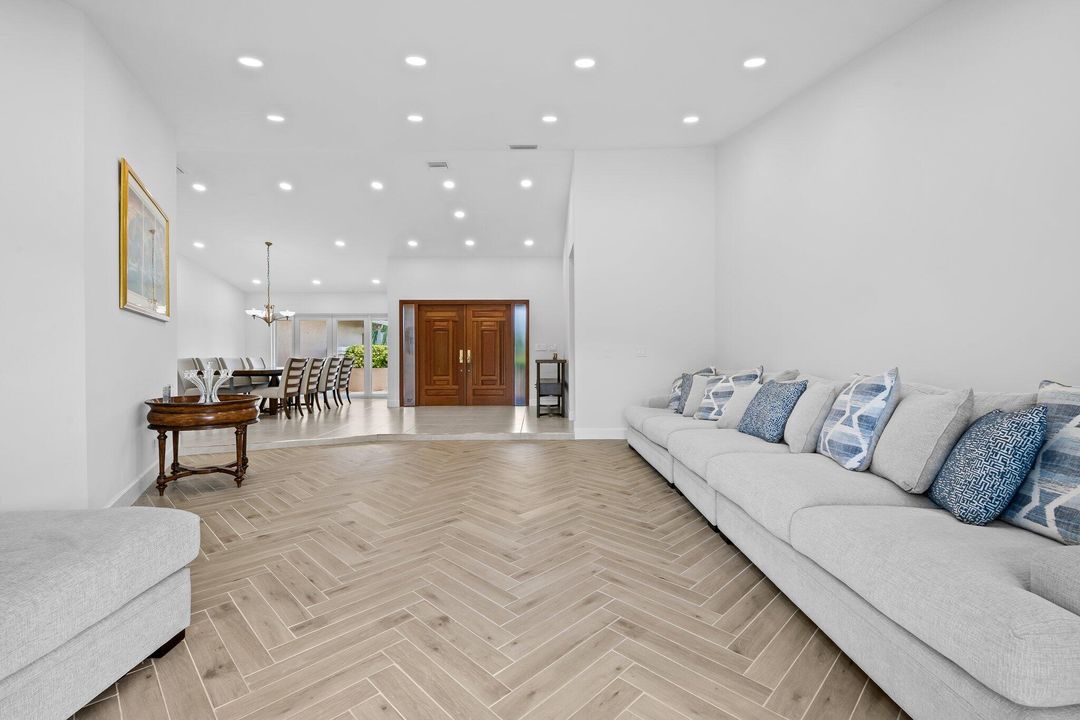 For Sale: $1,770,000 (5 beds, 4 baths, 3387 Square Feet)