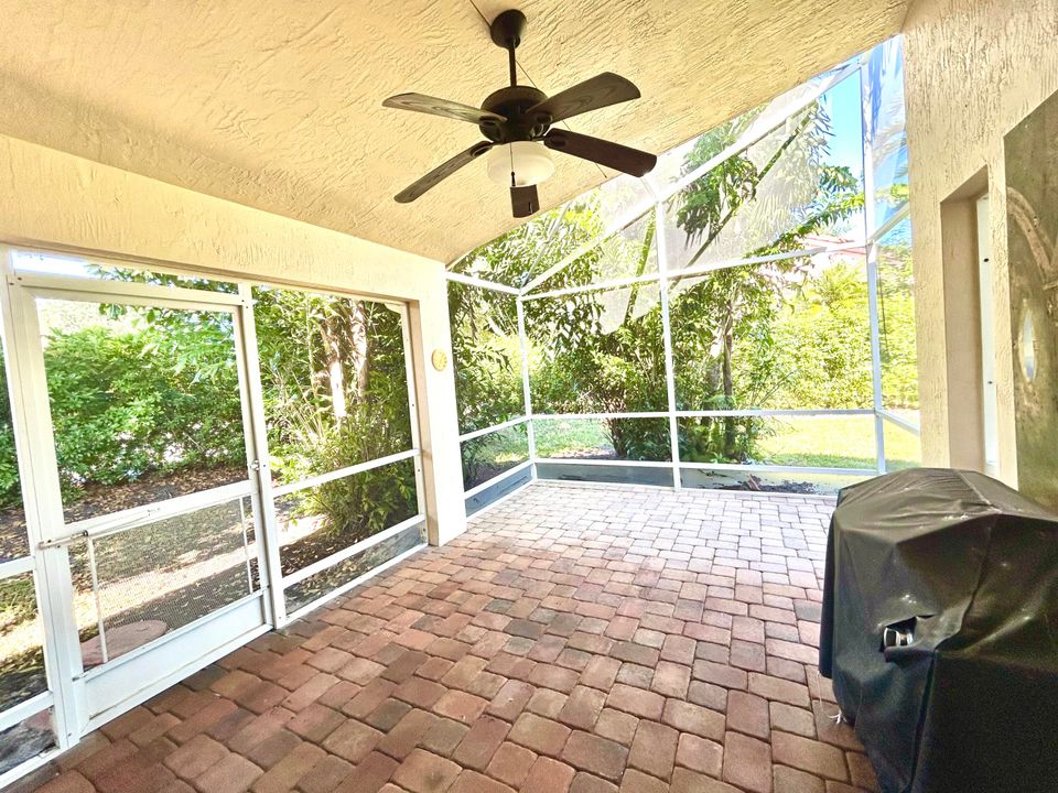 待售: $425,900 (2 贝兹, 2 浴室, 1738 平方英尺)