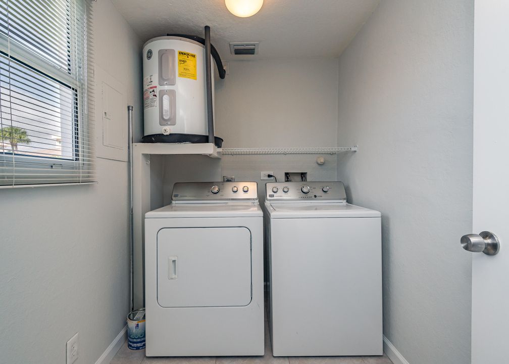 В аренду: $2,750 (2 спален, 1 ванн, 850 Квадратных фут)