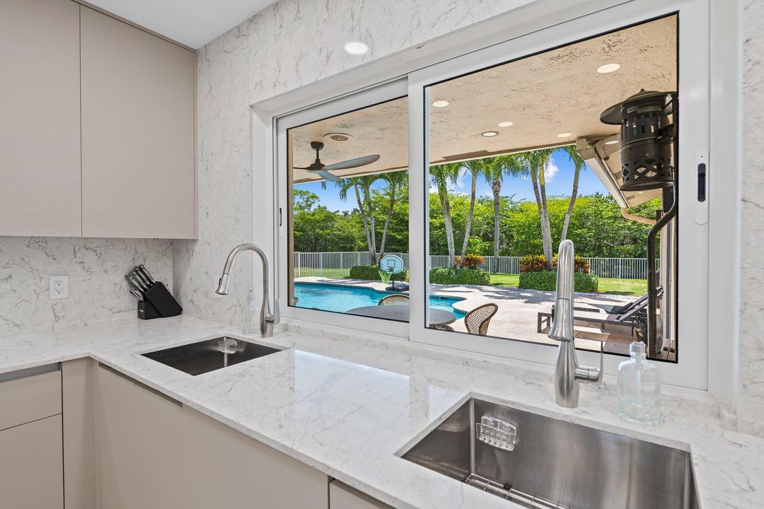 For Sale: $1,770,000 (5 beds, 4 baths, 3387 Square Feet)