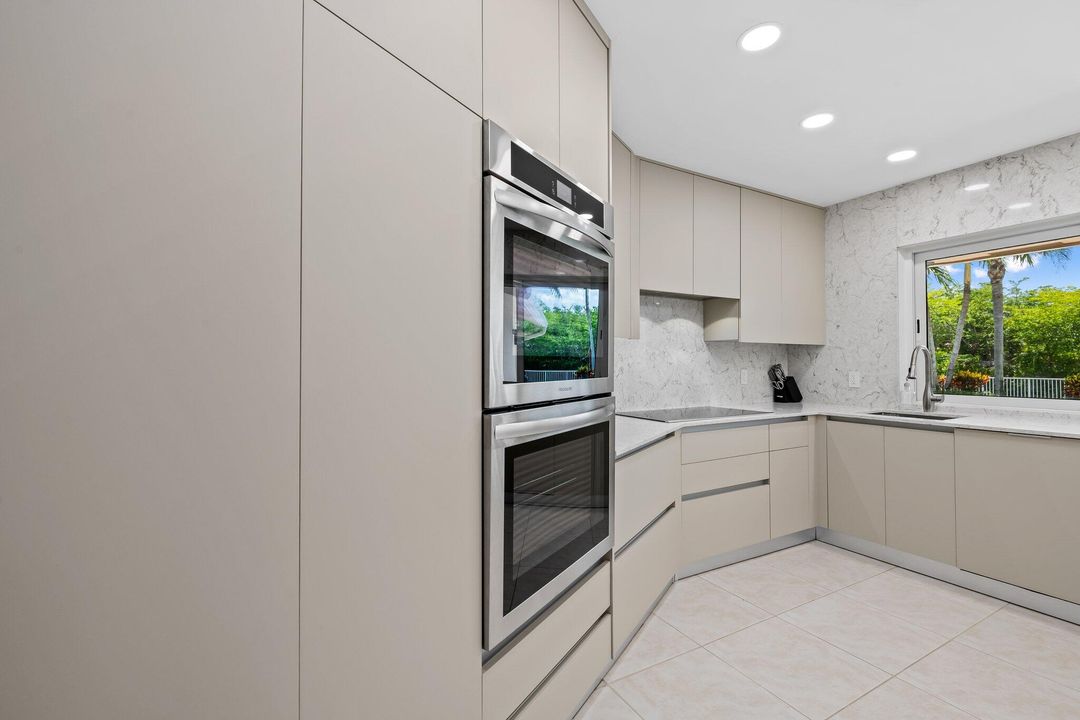 For Sale: $1,770,000 (5 beds, 4 baths, 3387 Square Feet)