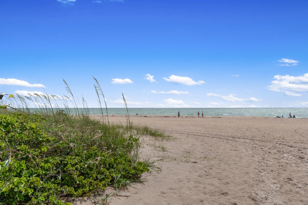 For Sale: $294,000 (3 beds, 2 baths, 1741 Square Feet)