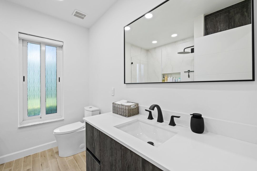 For Sale: $1,770,000 (5 beds, 4 baths, 3387 Square Feet)