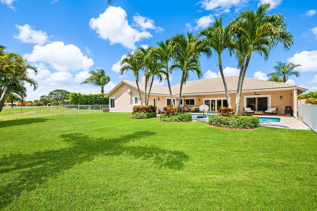 For Sale: $1,770,000 (5 beds, 4 baths, 3387 Square Feet)