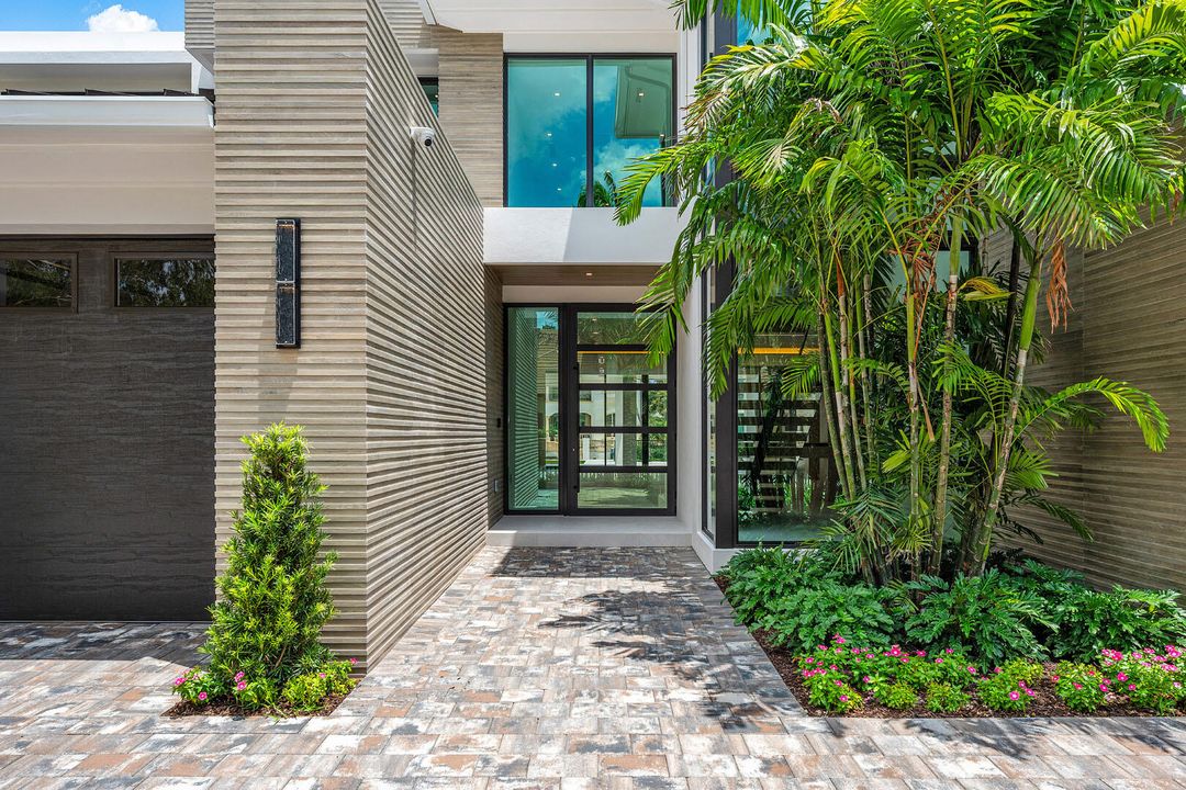 For Sale: $22,000,000 (6 beds, 7 baths, 10171 Square Feet)