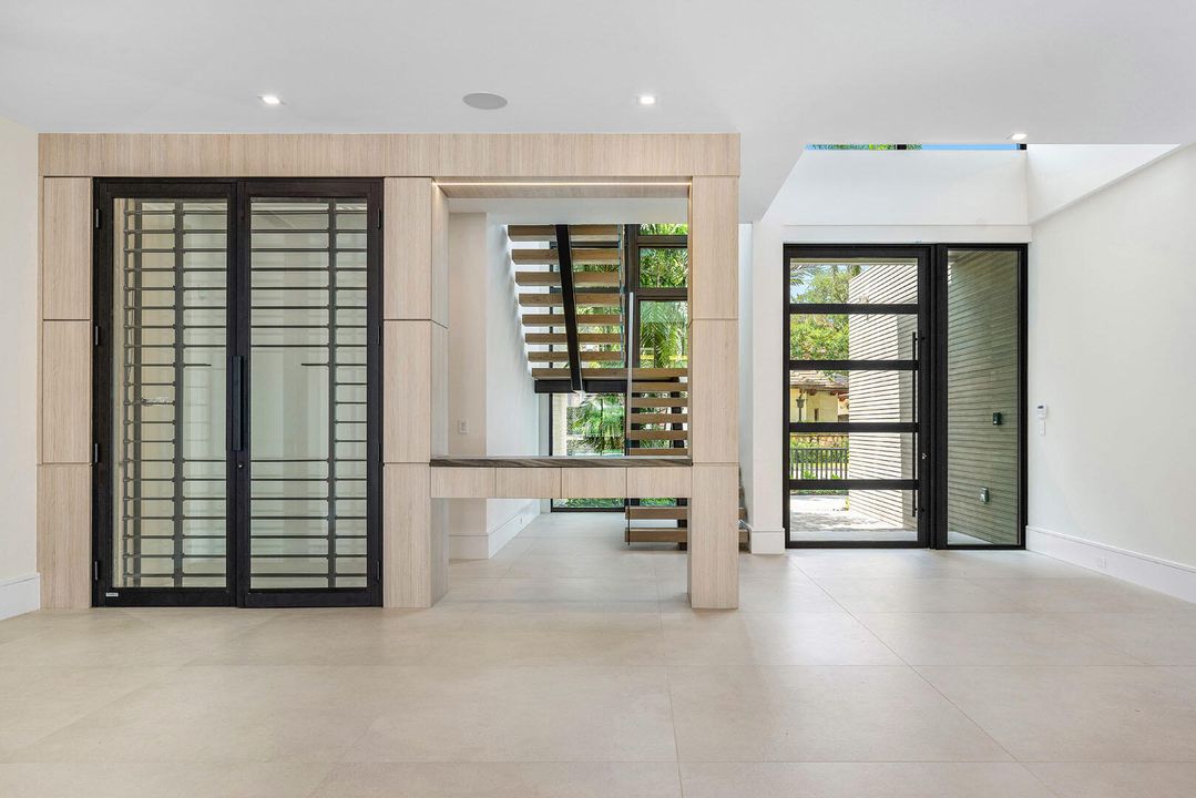 For Sale: $22,000,000 (6 beds, 7 baths, 10171 Square Feet)