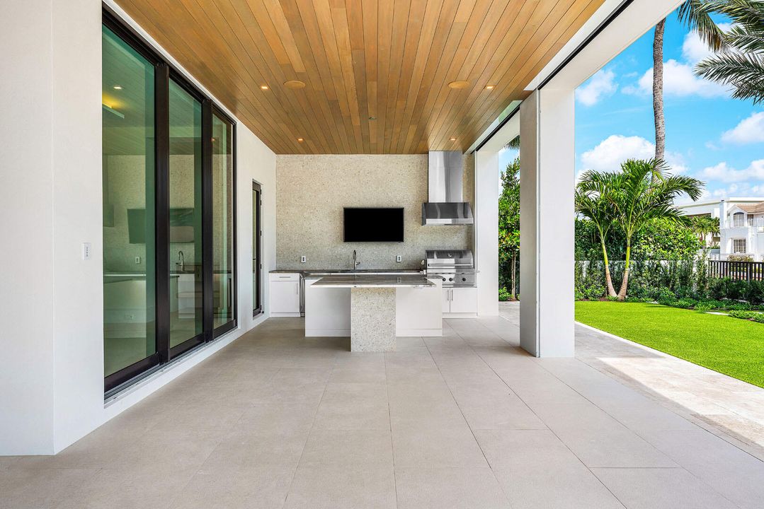 For Sale: $22,000,000 (6 beds, 7 baths, 10171 Square Feet)