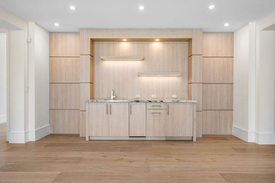 For Sale: $22,000,000 (6 beds, 7 baths, 10171 Square Feet)