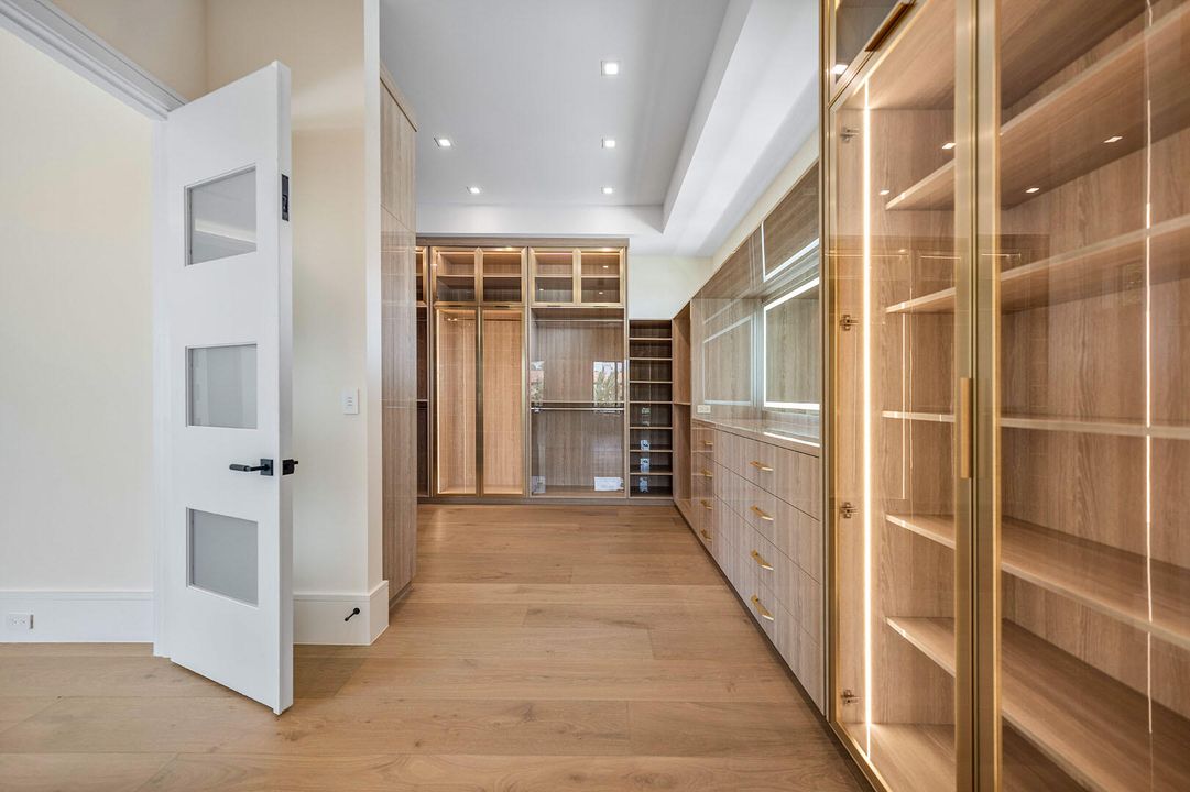 For Sale: $22,000,000 (6 beds, 7 baths, 10171 Square Feet)