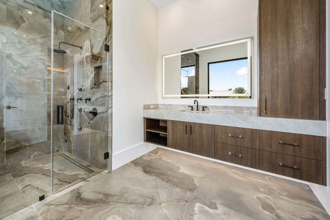 For Sale: $22,000,000 (6 beds, 7 baths, 10171 Square Feet)