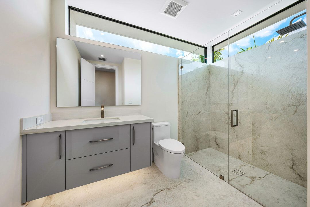 For Sale: $22,000,000 (6 beds, 7 baths, 10171 Square Feet)